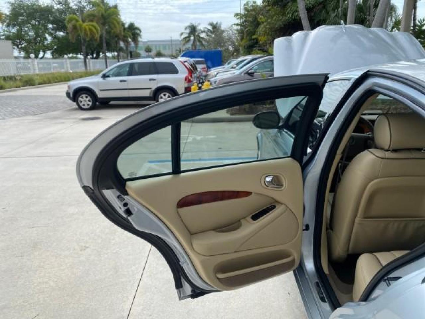 2008 Lunar Grey /Champagne Jaguar S-TYPE 3.0 1 OWNER LOW MILES 27,291 (SAJWA01A58F) with an 3.0L DOHC MPFI 24-Valve V6 Engine engine, Automatic transmission, located at 4701 North Dixie Hwy, Pompano Beach, FL, 33064, (954) 422-2889, 26.240938, -80.123474 - OUR WEBPAGE FLORIDACARS1.COM HAS OVER 100 PHOTOS AND FREE CARFAX LINK 2008 Jaguar S-Type 3.0 1 OWNER Sedan 4 DR 3.0L V6 F DOHC 24V Gasoline 28 MPG Rear Wheel Drive Features ABS Brakes Air Conditioning Alloy Wheels AM/FM Stereo Automatic Transmission CD Audio Cruise Control Front Seat Heaters Leather- Photo#13