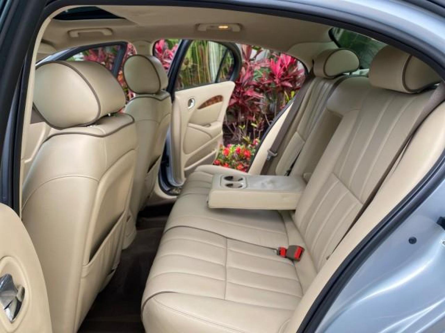 2008 Lunar Grey /Champagne Jaguar S-TYPE 3.0 1 OWNER LOW MILES 27,291 (SAJWA01A58F) with an 3.0L DOHC MPFI 24-Valve V6 Engine engine, Automatic transmission, located at 4701 North Dixie Hwy, Pompano Beach, FL, 33064, (954) 422-2889, 26.240938, -80.123474 - OUR WEBPAGE FLORIDACARS1.COM HAS OVER 100 PHOTOS AND FREE CARFAX LINK 2008 Jaguar S-Type 3.0 1 OWNER Sedan 4 DR 3.0L V6 F DOHC 24V Gasoline 28 MPG Rear Wheel Drive Features ABS Brakes Air Conditioning Alloy Wheels AM/FM Stereo Automatic Transmission CD Audio Cruise Control Front Seat Heaters Leather- Photo#14