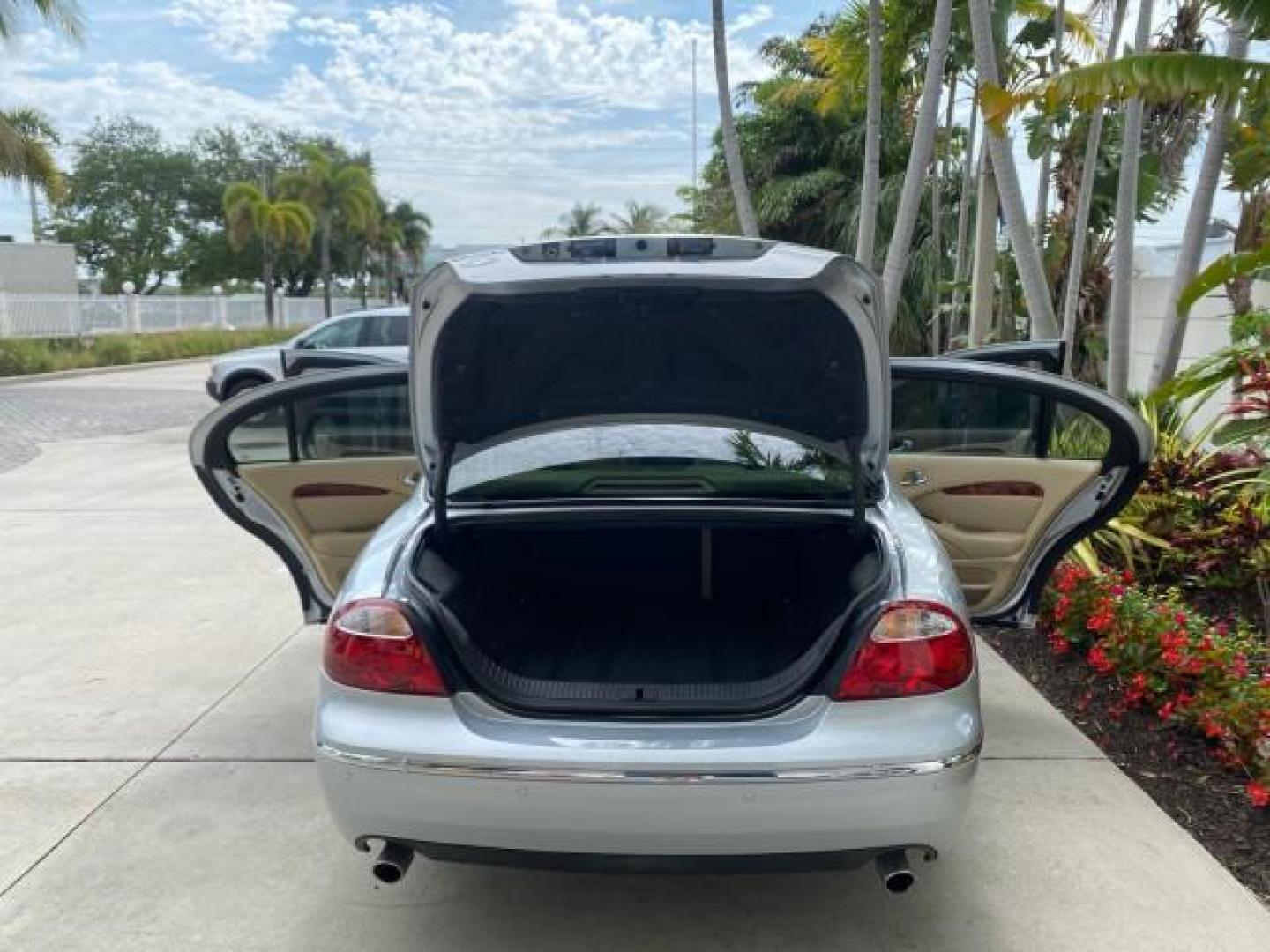 2008 Lunar Grey /Champagne Jaguar S-TYPE 3.0 1 OWNER LOW MILES 27,291 (SAJWA01A58F) with an 3.0L DOHC MPFI 24-Valve V6 Engine engine, Automatic transmission, located at 4701 North Dixie Hwy, Pompano Beach, FL, 33064, (954) 422-2889, 26.240938, -80.123474 - OUR WEBPAGE FLORIDACARS1.COM HAS OVER 100 PHOTOS AND FREE CARFAX LINK 2008 Jaguar S-Type 3.0 1 OWNER Sedan 4 DR 3.0L V6 F DOHC 24V Gasoline 28 MPG Rear Wheel Drive Features ABS Brakes Air Conditioning Alloy Wheels AM/FM Stereo Automatic Transmission CD Audio Cruise Control Front Seat Heaters Leather- Photo#15
