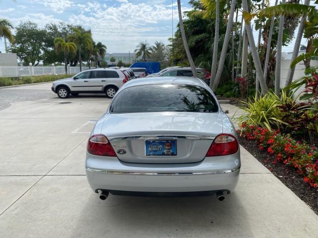 2008 Lunar Grey /Champagne Jaguar S-TYPE 3.0 1 OWNER LOW MILES 27,291 (SAJWA01A58F) with an 3.0L DOHC MPFI 24-Valve V6 Engine engine, Automatic transmission, located at 4701 North Dixie Hwy, Pompano Beach, FL, 33064, (954) 422-2889, 26.240938, -80.123474 - OUR WEBPAGE FLORIDACARS1.COM HAS OVER 100 PHOTOS AND FREE CARFAX LINK 2008 Jaguar S-Type 3.0 1 OWNER Sedan 4 DR 3.0L V6 F DOHC 24V Gasoline 28 MPG Rear Wheel Drive Features ABS Brakes Air Conditioning Alloy Wheels AM/FM Stereo Automatic Transmission CD Audio Cruise Control Front Seat Heaters Leather - Photo#34