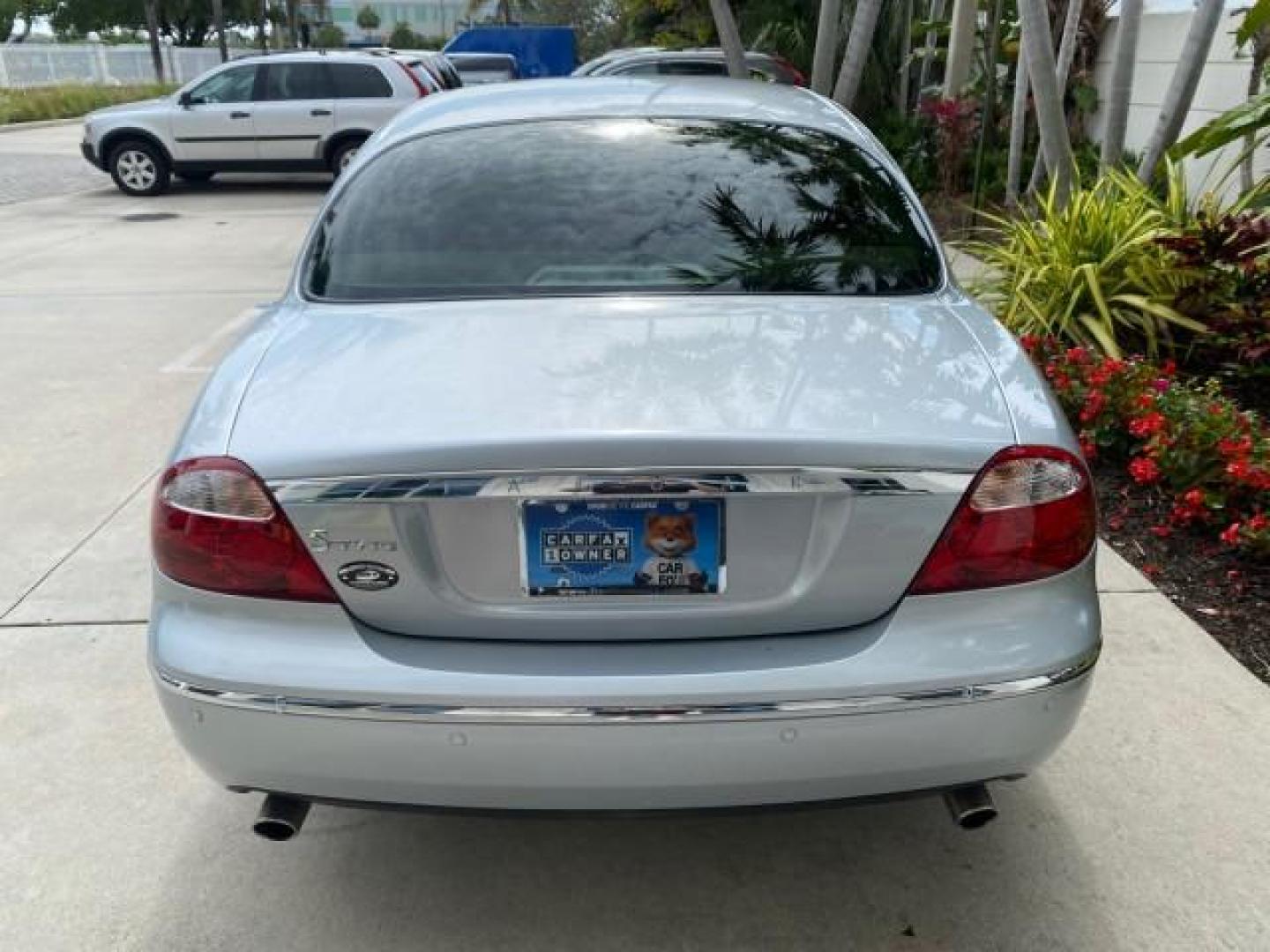 2008 Lunar Grey /Champagne Jaguar S-TYPE 3.0 1 OWNER LOW MILES 27,291 (SAJWA01A58F) with an 3.0L DOHC MPFI 24-Valve V6 Engine engine, Automatic transmission, located at 4701 North Dixie Hwy, Pompano Beach, FL, 33064, (954) 422-2889, 26.240938, -80.123474 - OUR WEBPAGE FLORIDACARS1.COM HAS OVER 100 PHOTOS AND FREE CARFAX LINK 2008 Jaguar S-Type 3.0 1 OWNER Sedan 4 DR 3.0L V6 F DOHC 24V Gasoline 28 MPG Rear Wheel Drive Features ABS Brakes Air Conditioning Alloy Wheels AM/FM Stereo Automatic Transmission CD Audio Cruise Control Front Seat Heaters Leather- Photo#35