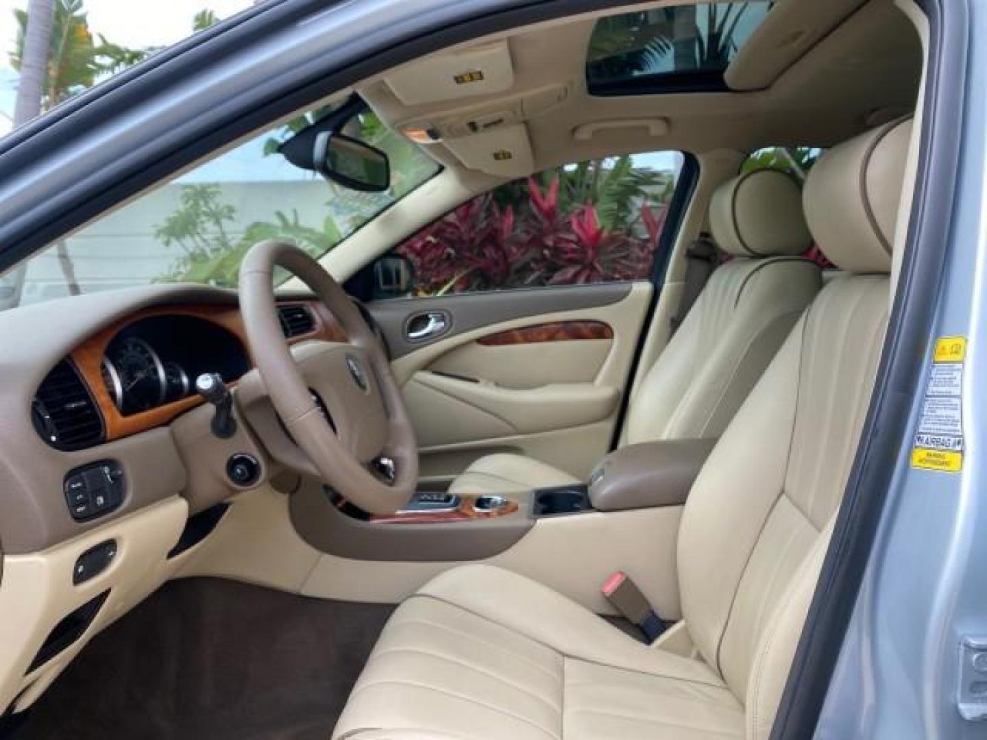 2008 Lunar Grey /Champagne Jaguar S-TYPE 3.0 1 OWNER LOW MILES 27,291 (SAJWA01A58F) with an 3.0L DOHC MPFI 24-Valve V6 Engine engine, Automatic transmission, located at 4701 North Dixie Hwy, Pompano Beach, FL, 33064, (954) 422-2889, 26.240938, -80.123474 - OUR WEBPAGE FLORIDACARS1.COM HAS OVER 100 PHOTOS AND FREE CARFAX LINK 2008 Jaguar S-Type 3.0 1 OWNER Sedan 4 DR 3.0L V6 F DOHC 24V Gasoline 28 MPG Rear Wheel Drive Features ABS Brakes Air Conditioning Alloy Wheels AM/FM Stereo Automatic Transmission CD Audio Cruise Control Front Seat Heaters Leather- Photo#45
