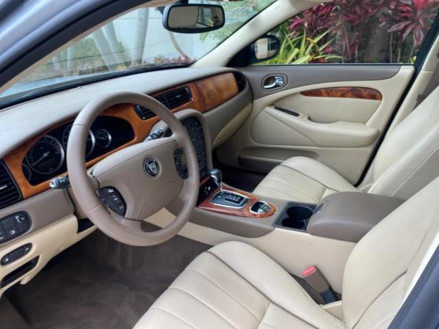 2008 Lunar Grey /Champagne Jaguar S-TYPE 3.0 1 OWNER LOW MILES 27,291 (SAJWA01A58F) with an 3.0L DOHC MPFI 24-Valve V6 Engine engine, Automatic transmission, located at 4701 North Dixie Hwy, Pompano Beach, FL, 33064, (954) 422-2889, 26.240938, -80.123474 - OUR WEBPAGE FLORIDACARS1.COM HAS OVER 100 PHOTOS AND FREE CARFAX LINK 2008 Jaguar S-Type 3.0 1 OWNER Sedan 4 DR 3.0L V6 F DOHC 24V Gasoline 28 MPG Rear Wheel Drive Features ABS Brakes Air Conditioning Alloy Wheels AM/FM Stereo Automatic Transmission CD Audio Cruise Control Front Seat Heaters Leather- Photo#46