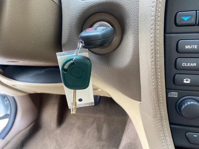 2008 Lunar Grey /Champagne Jaguar S-TYPE 3.0 1 OWNER LOW MILES 27,291 (SAJWA01A58F) with an 3.0L DOHC MPFI 24-Valve V6 Engine engine, Automatic transmission, located at 4701 North Dixie Hwy, Pompano Beach, FL, 33064, (954) 422-2889, 26.240938, -80.123474 - OUR WEBPAGE FLORIDACARS1.COM HAS OVER 100 PHOTOS AND FREE CARFAX LINK 2008 Jaguar S-Type 3.0 1 OWNER Sedan 4 DR 3.0L V6 F DOHC 24V Gasoline 28 MPG Rear Wheel Drive Features ABS Brakes Air Conditioning Alloy Wheels AM/FM Stereo Automatic Transmission CD Audio Cruise Control Front Seat Heaters Leather - Photo#56