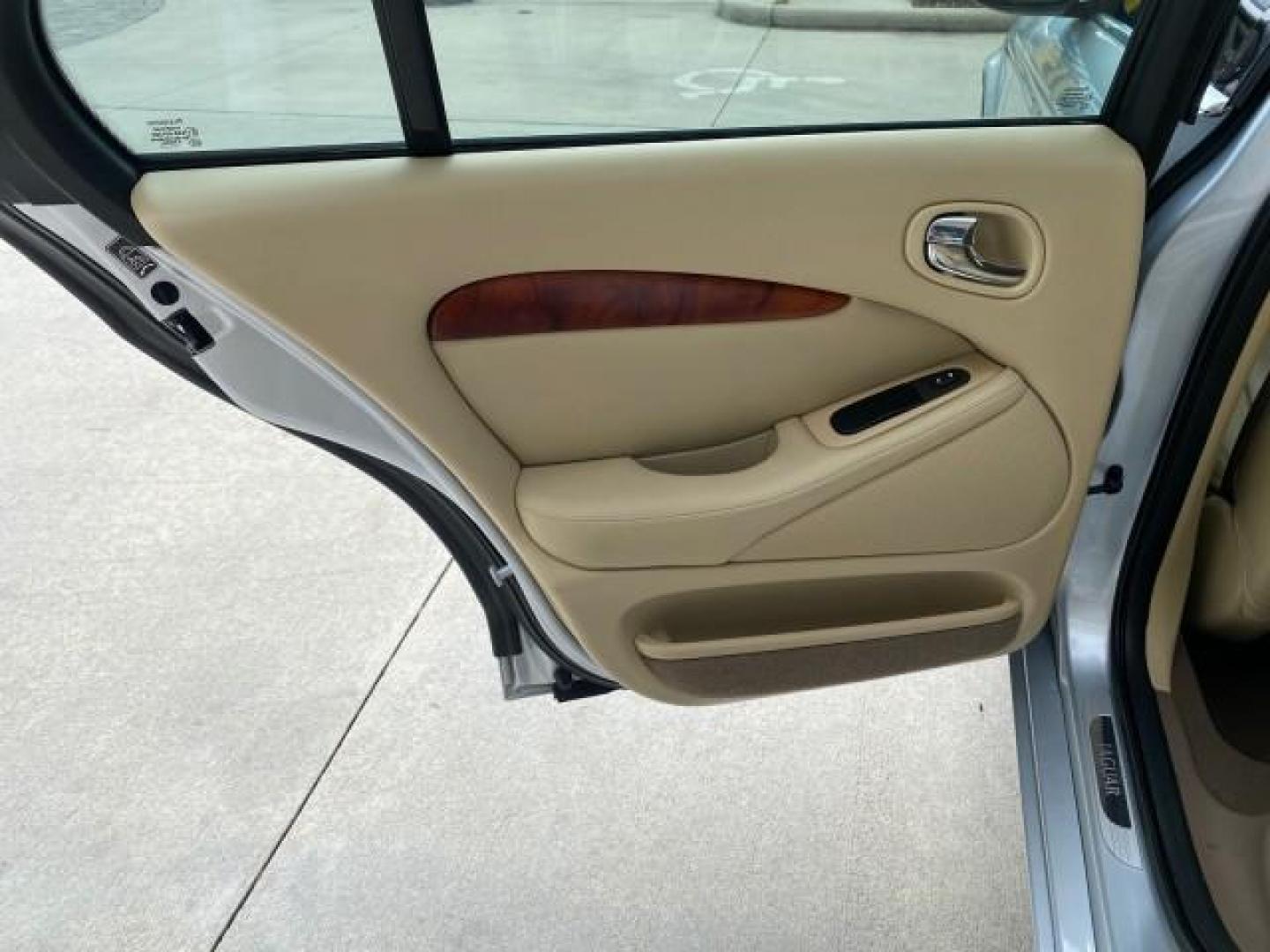 2008 Lunar Grey /Champagne Jaguar S-TYPE 3.0 1 OWNER LOW MILES 27,291 (SAJWA01A58F) with an 3.0L DOHC MPFI 24-Valve V6 Engine engine, Automatic transmission, located at 4701 North Dixie Hwy, Pompano Beach, FL, 33064, (954) 422-2889, 26.240938, -80.123474 - OUR WEBPAGE FLORIDACARS1.COM HAS OVER 100 PHOTOS AND FREE CARFAX LINK 2008 Jaguar S-Type 3.0 1 OWNER Sedan 4 DR 3.0L V6 F DOHC 24V Gasoline 28 MPG Rear Wheel Drive Features ABS Brakes Air Conditioning Alloy Wheels AM/FM Stereo Automatic Transmission CD Audio Cruise Control Front Seat Heaters Leather- Photo#79