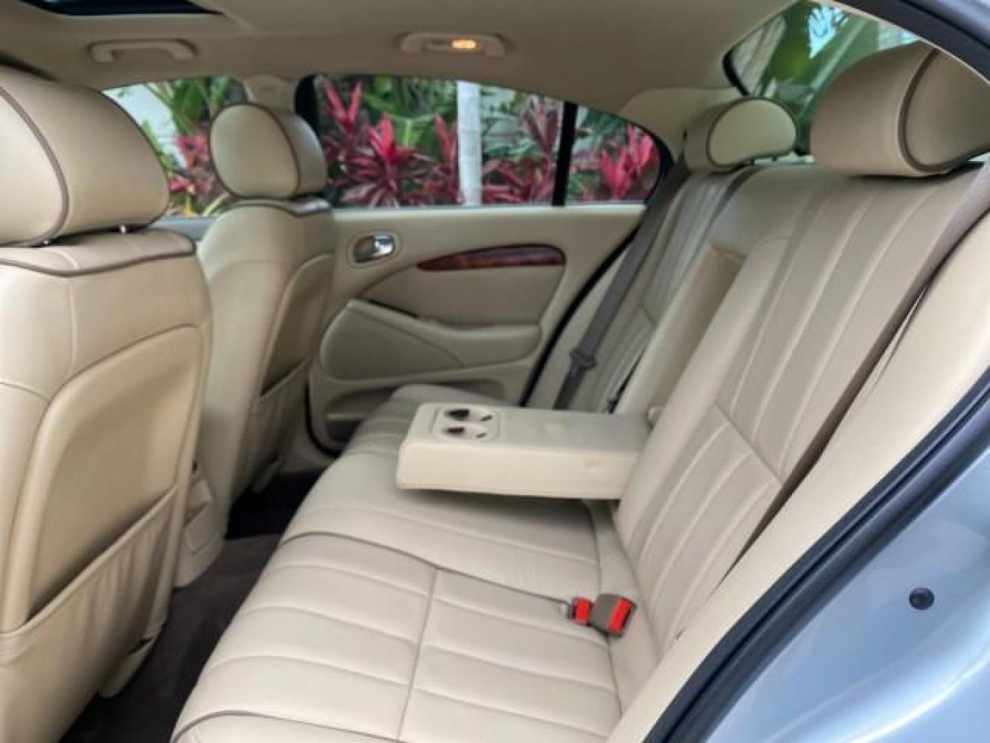 2008 Lunar Grey /Champagne Jaguar S-TYPE 3.0 1 OWNER LOW MILES 27,291 (SAJWA01A58F) with an 3.0L DOHC MPFI 24-Valve V6 Engine engine, Automatic transmission, located at 4701 North Dixie Hwy, Pompano Beach, FL, 33064, (954) 422-2889, 26.240938, -80.123474 - OUR WEBPAGE FLORIDACARS1.COM HAS OVER 100 PHOTOS AND FREE CARFAX LINK 2008 Jaguar S-Type 3.0 1 OWNER Sedan 4 DR 3.0L V6 F DOHC 24V Gasoline 28 MPG Rear Wheel Drive Features ABS Brakes Air Conditioning Alloy Wheels AM/FM Stereo Automatic Transmission CD Audio Cruise Control Front Seat Heaters Leather- Photo#82