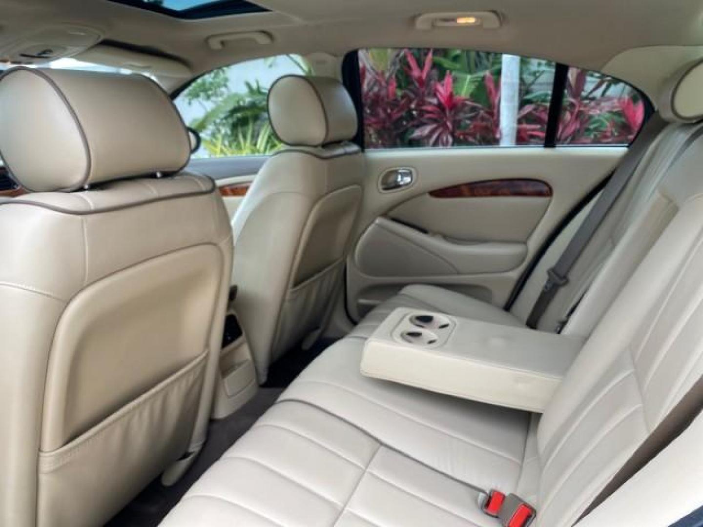 2008 Lunar Grey /Champagne Jaguar S-TYPE 3.0 1 OWNER LOW MILES 27,291 (SAJWA01A58F) with an 3.0L DOHC MPFI 24-Valve V6 Engine engine, Automatic transmission, located at 4701 North Dixie Hwy, Pompano Beach, FL, 33064, (954) 422-2889, 26.240938, -80.123474 - OUR WEBPAGE FLORIDACARS1.COM HAS OVER 100 PHOTOS AND FREE CARFAX LINK 2008 Jaguar S-Type 3.0 1 OWNER Sedan 4 DR 3.0L V6 F DOHC 24V Gasoline 28 MPG Rear Wheel Drive Features ABS Brakes Air Conditioning Alloy Wheels AM/FM Stereo Automatic Transmission CD Audio Cruise Control Front Seat Heaters Leather- Photo#83