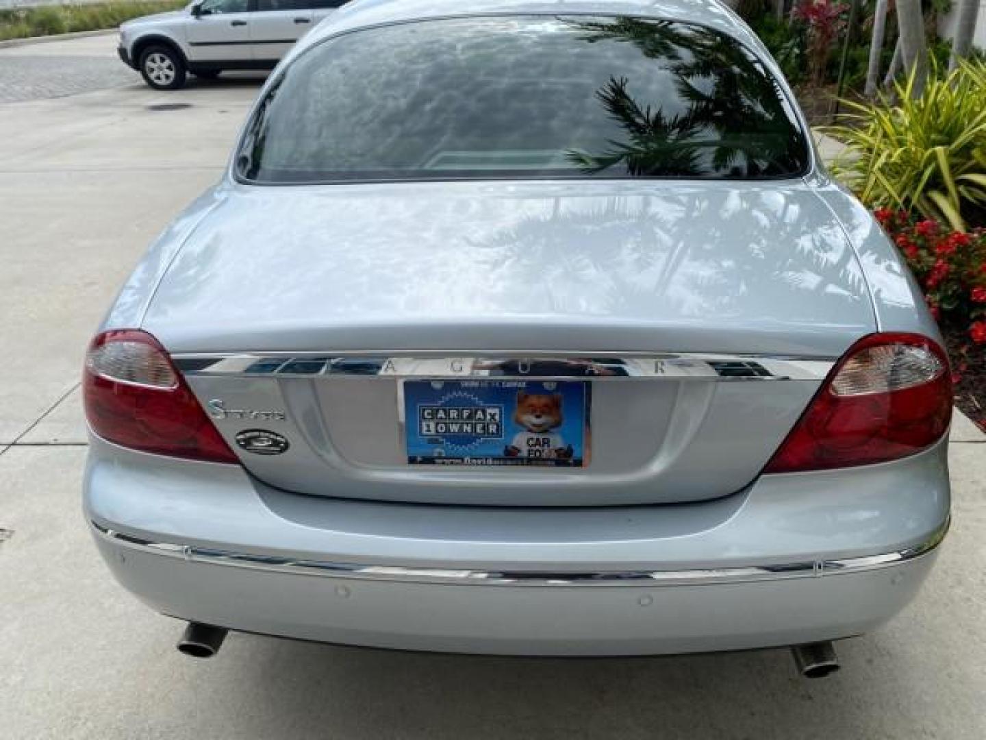 2008 Lunar Grey /Champagne Jaguar S-TYPE 3.0 1 OWNER LOW MILES 27,291 (SAJWA01A58F) with an 3.0L DOHC MPFI 24-Valve V6 Engine engine, Automatic transmission, located at 4701 North Dixie Hwy, Pompano Beach, FL, 33064, (954) 422-2889, 26.240938, -80.123474 - OUR WEBPAGE FLORIDACARS1.COM HAS OVER 100 PHOTOS AND FREE CARFAX LINK 2008 Jaguar S-Type 3.0 1 OWNER Sedan 4 DR 3.0L V6 F DOHC 24V Gasoline 28 MPG Rear Wheel Drive Features ABS Brakes Air Conditioning Alloy Wheels AM/FM Stereo Automatic Transmission CD Audio Cruise Control Front Seat Heaters Leather- Photo#95