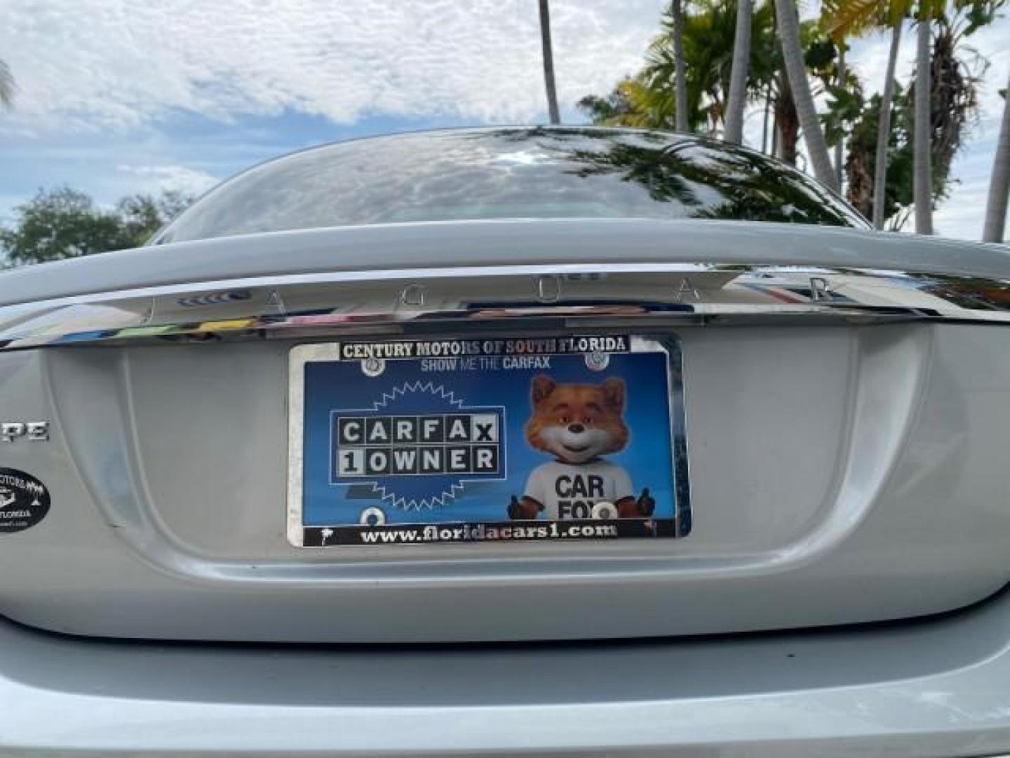 2008 Lunar Grey /Champagne Jaguar S-TYPE 3.0 1 OWNER LOW MILES 27,291 (SAJWA01A58F) with an 3.0L DOHC MPFI 24-Valve V6 Engine engine, Automatic transmission, located at 4701 North Dixie Hwy, Pompano Beach, FL, 33064, (954) 422-2889, 26.240938, -80.123474 - OUR WEBPAGE FLORIDACARS1.COM HAS OVER 100 PHOTOS AND FREE CARFAX LINK 2008 Jaguar S-Type 3.0 1 OWNER Sedan 4 DR 3.0L V6 F DOHC 24V Gasoline 28 MPG Rear Wheel Drive Features ABS Brakes Air Conditioning Alloy Wheels AM/FM Stereo Automatic Transmission CD Audio Cruise Control Front Seat Heaters Leather- Photo#97
