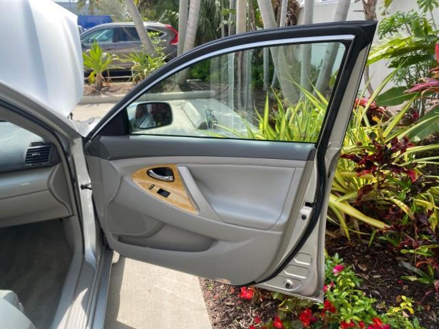 2007 Titanium Metallic /Ash Toyota Camry XLE LOW MILES 15,752 1 OWNER (4T1BK46K37U) with an 3.5L DOHC MPFI VVT-i 24-Valve V6 Engine engine, Automatic transmission, located at 4701 North Dixie Hwy, Pompano Beach, FL, 33064, (954) 422-2889, 26.240938, -80.123474 - OUR WEBPAGE FLORIDACARS1.COM HAS OVER 100 PHOTOS AND FREE CARFAX LINK 2007 Toyota Camry XLE 1 OWNER Sedan 4 DR 3.5L V6 F DOHC 24V Gasoline 31 MPG Front Wheel Drive Features ABS Brakes Air Conditioning Alloy Wheels AM/FM Stereo Automatic Transmission Auxiliary Audio Input Bluetooth Technology CD Audi- Photo#11