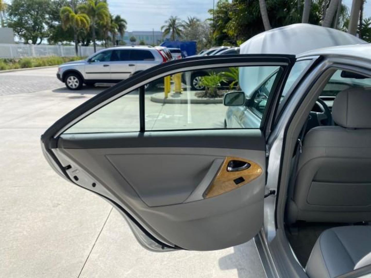 2007 Titanium Metallic /Ash Toyota Camry XLE LOW MILES 15,752 1 OWNER (4T1BK46K37U) with an 3.5L DOHC MPFI VVT-i 24-Valve V6 Engine engine, Automatic transmission, located at 4701 North Dixie Hwy, Pompano Beach, FL, 33064, (954) 422-2889, 26.240938, -80.123474 - OUR WEBPAGE FLORIDACARS1.COM HAS OVER 100 PHOTOS AND FREE CARFAX LINK 2007 Toyota Camry XLE 1 OWNER Sedan 4 DR 3.5L V6 F DOHC 24V Gasoline 31 MPG Front Wheel Drive Features ABS Brakes Air Conditioning Alloy Wheels AM/FM Stereo Automatic Transmission Auxiliary Audio Input Bluetooth Technology CD Audi- Photo#13