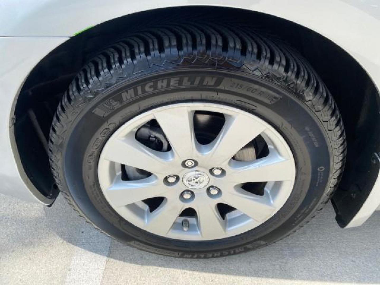 2007 Titanium Metallic /Ash Toyota Camry XLE LOW MILES 15,752 1 OWNER (4T1BK46K37U) with an 3.5L DOHC MPFI VVT-i 24-Valve V6 Engine engine, Automatic transmission, located at 4701 North Dixie Hwy, Pompano Beach, FL, 33064, (954) 422-2889, 26.240938, -80.123474 - OUR WEBPAGE FLORIDACARS1.COM HAS OVER 100 PHOTOS AND FREE CARFAX LINK 2007 Toyota Camry XLE 1 OWNER Sedan 4 DR 3.5L V6 F DOHC 24V Gasoline 31 MPG Front Wheel Drive Features ABS Brakes Air Conditioning Alloy Wheels AM/FM Stereo Automatic Transmission Auxiliary Audio Input Bluetooth Technology CD Audi- Photo#19