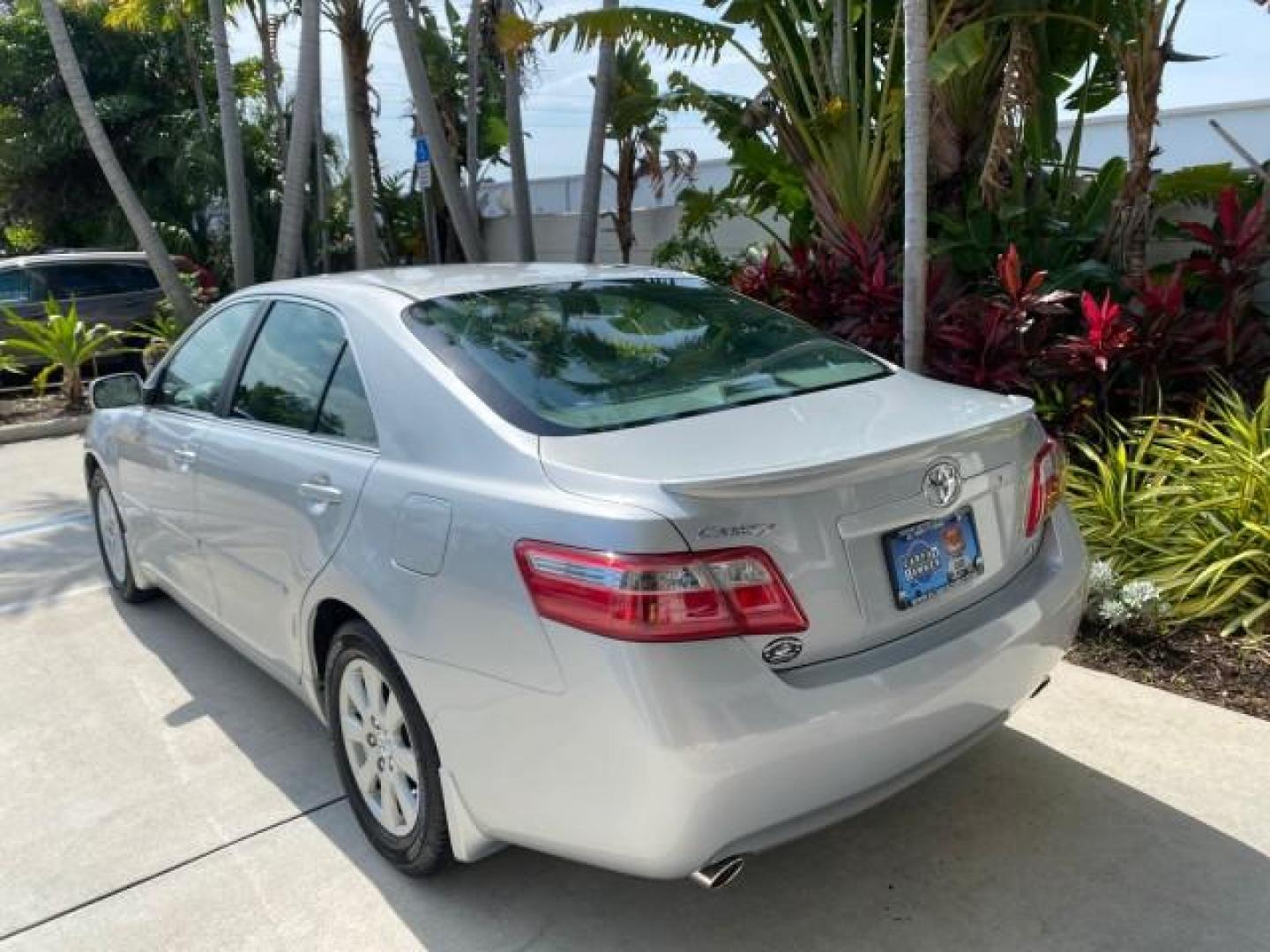 2007 Titanium Metallic /Ash Toyota Camry XLE LOW MILES 15,752 1 OWNER (4T1BK46K37U) with an 3.5L DOHC MPFI VVT-i 24-Valve V6 Engine engine, Automatic transmission, located at 4701 North Dixie Hwy, Pompano Beach, FL, 33064, (954) 422-2889, 26.240938, -80.123474 - OUR WEBPAGE FLORIDACARS1.COM HAS OVER 100 PHOTOS AND FREE CARFAX LINK 2007 Toyota Camry XLE 1 OWNER Sedan 4 DR 3.5L V6 F DOHC 24V Gasoline 31 MPG Front Wheel Drive Features ABS Brakes Air Conditioning Alloy Wheels AM/FM Stereo Automatic Transmission Auxiliary Audio Input Bluetooth Technology CD Audi- Photo#33