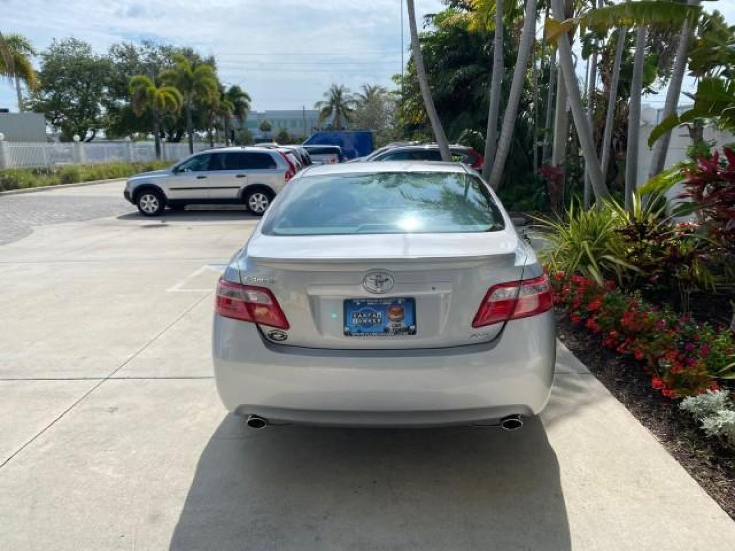 2007 Titanium Metallic /Ash Toyota Camry XLE LOW MILES 15,752 1 OWNER (4T1BK46K37U) with an 3.5L DOHC MPFI VVT-i 24-Valve V6 Engine engine, Automatic transmission, located at 4701 North Dixie Hwy, Pompano Beach, FL, 33064, (954) 422-2889, 26.240938, -80.123474 - OUR WEBPAGE FLORIDACARS1.COM HAS OVER 100 PHOTOS AND FREE CARFAX LINK 2007 Toyota Camry XLE 1 OWNER Sedan 4 DR 3.5L V6 F DOHC 24V Gasoline 31 MPG Front Wheel Drive Features ABS Brakes Air Conditioning Alloy Wheels AM/FM Stereo Automatic Transmission Auxiliary Audio Input Bluetooth Technology CD Audi- Photo#34
