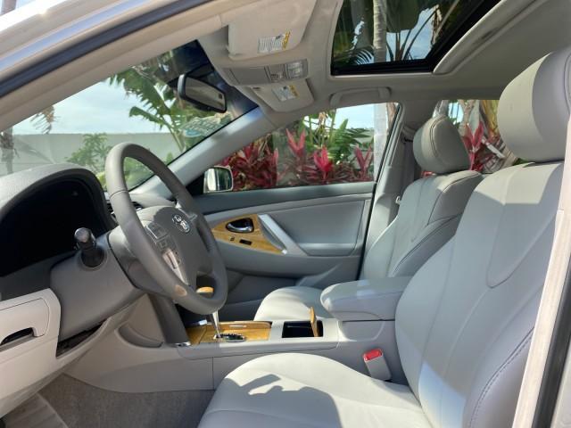 2007 Titanium Metallic /Ash Toyota Camry XLE LOW MILES 15,752 1 OWNER (4T1BK46K37U) with an 3.5L DOHC MPFI VVT-i 24-Valve V6 Engine engine, Automatic transmission, located at 4701 North Dixie Hwy, Pompano Beach, FL, 33064, (954) 422-2889, 26.240938, -80.123474 - OUR WEBPAGE FLORIDACARS1.COM HAS OVER 100 PHOTOS AND FREE CARFAX LINK 2007 Toyota Camry XLE 1 OWNER Sedan 4 DR 3.5L V6 F DOHC 24V Gasoline 31 MPG Front Wheel Drive Features ABS Brakes Air Conditioning Alloy Wheels AM/FM Stereo Automatic Transmission Auxiliary Audio Input Bluetooth Technology CD Audi - Photo#43