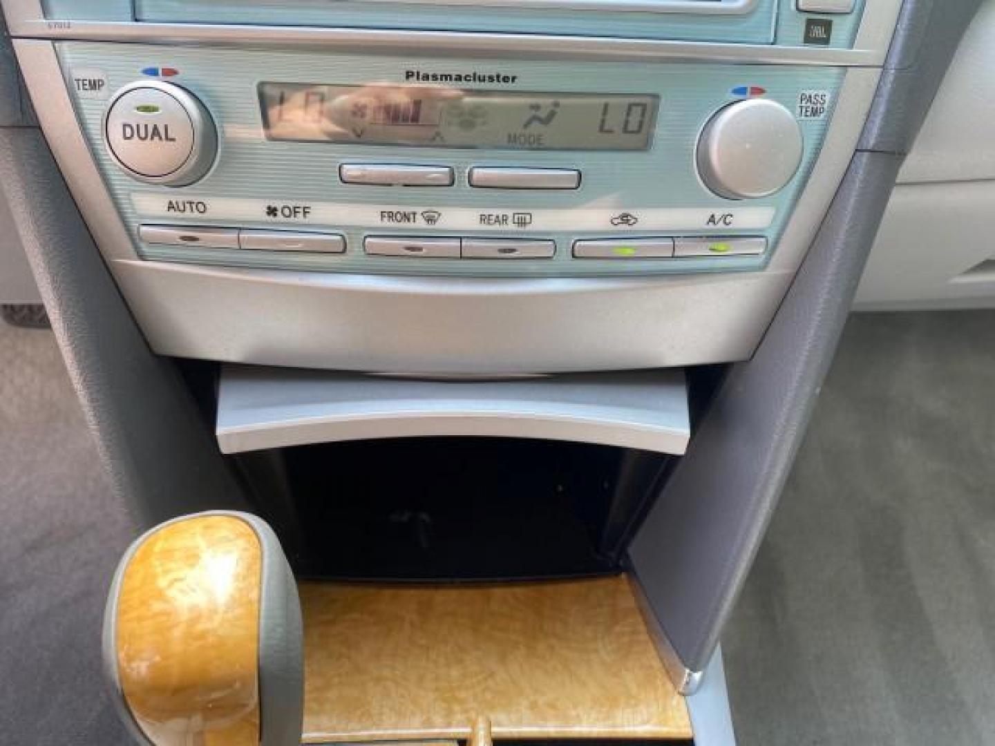 2007 Titanium Metallic /Ash Toyota Camry XLE LOW MILES 15,752 1 OWNER (4T1BK46K37U) with an 3.5L DOHC MPFI VVT-i 24-Valve V6 Engine engine, Automatic transmission, located at 4701 North Dixie Hwy, Pompano Beach, FL, 33064, (954) 422-2889, 26.240938, -80.123474 - OUR WEBPAGE FLORIDACARS1.COM HAS OVER 100 PHOTOS AND FREE CARFAX LINK 2007 Toyota Camry XLE 1 OWNER Sedan 4 DR 3.5L V6 F DOHC 24V Gasoline 31 MPG Front Wheel Drive Features ABS Brakes Air Conditioning Alloy Wheels AM/FM Stereo Automatic Transmission Auxiliary Audio Input Bluetooth Technology CD Audi- Photo#59