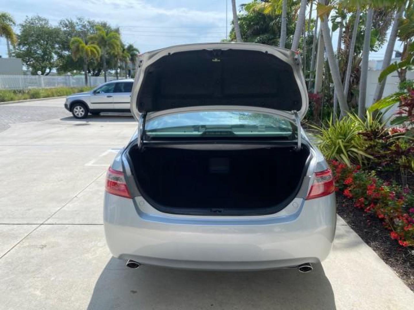 2007 Titanium Metallic /Ash Toyota Camry XLE LOW MILES 15,752 1 OWNER (4T1BK46K37U) with an 3.5L DOHC MPFI VVT-i 24-Valve V6 Engine engine, Automatic transmission, located at 4701 North Dixie Hwy, Pompano Beach, FL, 33064, (954) 422-2889, 26.240938, -80.123474 - OUR WEBPAGE FLORIDACARS1.COM HAS OVER 100 PHOTOS AND FREE CARFAX LINK 2007 Toyota Camry XLE 1 OWNER Sedan 4 DR 3.5L V6 F DOHC 24V Gasoline 31 MPG Front Wheel Drive Features ABS Brakes Air Conditioning Alloy Wheels AM/FM Stereo Automatic Transmission Auxiliary Audio Input Bluetooth Technology CD Audi- Photo#93