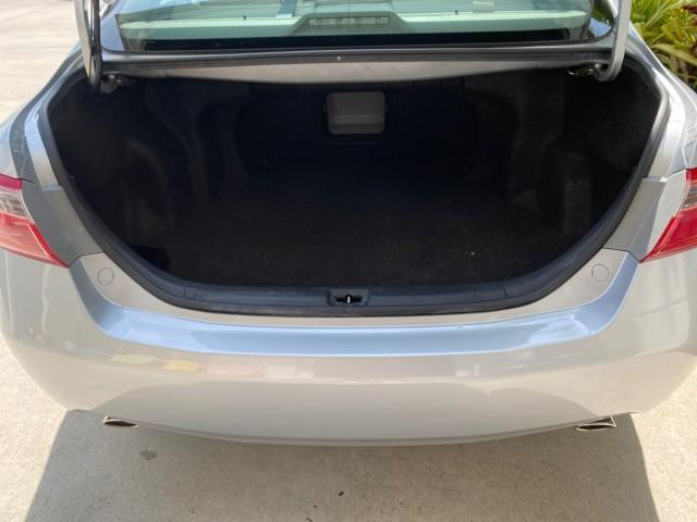 2007 Titanium Metallic /Ash Toyota Camry XLE LOW MILES 15,752 1 OWNER (4T1BK46K37U) with an 3.5L DOHC MPFI VVT-i 24-Valve V6 Engine engine, Automatic transmission, located at 4701 North Dixie Hwy, Pompano Beach, FL, 33064, (954) 422-2889, 26.240938, -80.123474 - OUR WEBPAGE FLORIDACARS1.COM HAS OVER 100 PHOTOS AND FREE CARFAX LINK 2007 Toyota Camry XLE 1 OWNER Sedan 4 DR 3.5L V6 F DOHC 24V Gasoline 31 MPG Front Wheel Drive Features ABS Brakes Air Conditioning Alloy Wheels AM/FM Stereo Automatic Transmission Auxiliary Audio Input Bluetooth Technology CD Audi - Photo#94