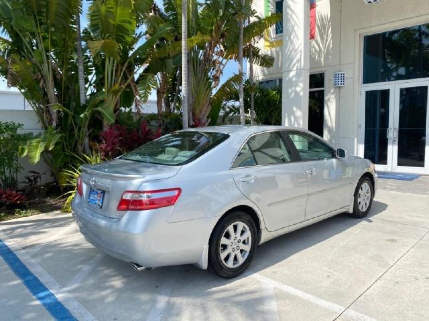 2007 Titanium Metallic /Ash Toyota Camry XLE LOW MILES 15,752 1 OWNER (4T1BK46K37U) with an 3.5L DOHC MPFI VVT-i 24-Valve V6 Engine engine, Automatic transmission, located at 4701 North Dixie Hwy, Pompano Beach, FL, 33064, (954) 422-2889, 26.240938, -80.123474 - OUR WEBPAGE FLORIDACARS1.COM HAS OVER 100 PHOTOS AND FREE CARFAX LINK 2007 Toyota Camry XLE 1 OWNER Sedan 4 DR 3.5L V6 F DOHC 24V Gasoline 31 MPG Front Wheel Drive Features ABS Brakes Air Conditioning Alloy Wheels AM/FM Stereo Automatic Transmission Auxiliary Audio Input Bluetooth Technology CD Audi- Photo#98