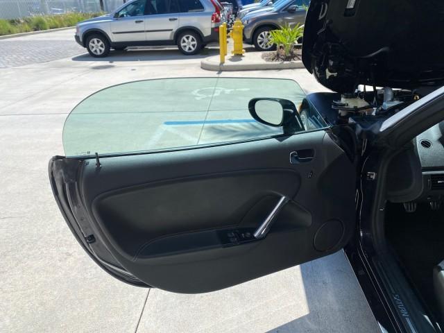 2008 Carbon Flash /Light Titanium Saturn Sky Red Line Carbon Flash SE 5 SPD (1G8MJ35X88Y) with an Turbocharged And Intercooled Ecotec 2.0L VVT DOHC 4-Cyl Aluminum Engine engine, Manual transmission, located at 4701 North Dixie Hwy, Pompano Beach, FL, 33064, (954) 422-2889, 26.240938, -80.123474 - OUR WEBPAGE FLORIDACARS1.COM HAS OVER 100 PHOTOS AND FREE CARFAX LINK 2008 Saturn SKY Red Line Carbon Flash SE Convertible 2.0L I4 F DOHC Gasoline 31 MPG Rear Wheel Drive Features ABS Brakes Air Conditioning Alloy Wheels AM/FM Stereo Auxiliary Audio Input CD Audio Cruise Control Leather Seats Manual - Photo#9