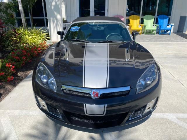 2008 Carbon Flash /Light Titanium Saturn Sky Red Line Carbon Flash SE 5 SPD (1G8MJ35X88Y) with an Turbocharged And Intercooled Ecotec 2.0L VVT DOHC 4-Cyl Aluminum Engine engine, Manual transmission, located at 4701 North Dixie Hwy, Pompano Beach, FL, 33064, (954) 422-2889, 26.240938, -80.123474 - OUR WEBPAGE FLORIDACARS1.COM HAS OVER 100 PHOTOS AND FREE CARFAX LINK 2008 Saturn SKY Red Line Carbon Flash SE Convertible 2.0L I4 F DOHC Gasoline 31 MPG Rear Wheel Drive Features ABS Brakes Air Conditioning Alloy Wheels AM/FM Stereo Auxiliary Audio Input CD Audio Cruise Control Leather Seats Manual - Photo#27