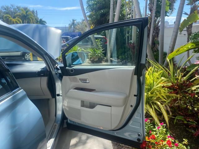 2011 Cerulean Blue Metallic /Light Gray Lexus RX 350 SUV LOW MILES 55,895 1 OWNER (2T2ZK1BAXBC) with an 3.5L DOHC SFI 24-Valve V6 Engine engine, Automatic transmission, located at 4701 North Dixie Hwy, Pompano Beach, FL, 33064, (954) 422-2889, 26.240938, -80.123474 - OUR WEBPAGE FLORIDACARS1.COM HAS OVER 100 PHOTOS AND FREE CARFAX LINK 2011 Lexus RX 350 1 OWNER 4 Door Wagon/Sport Utility 3.5L V6 F DOHC 24V Gasoline 25 MPG Front Wheel Drive Features A/C Seat(s) ABS Brakes Air Conditioning Alloy Wheels AM/FM Stereo Automatic Transmission Auxiliary Audio Input Blue - Photo#11