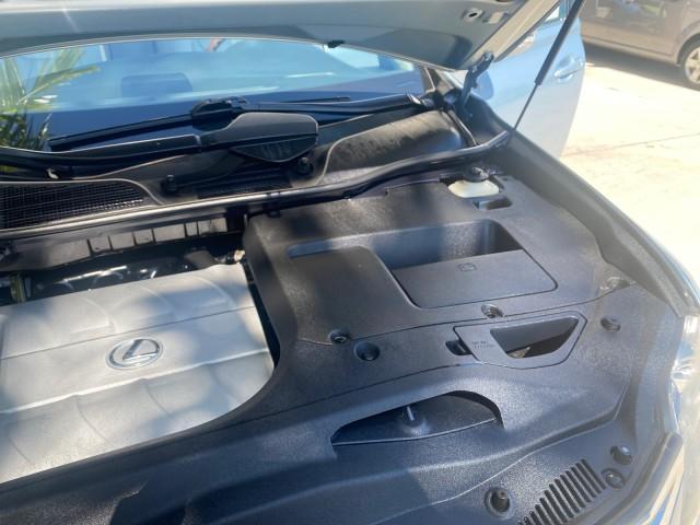 2011 Cerulean Blue Metallic /Light Gray Lexus RX 350 SUV LOW MILES 55,895 1 OWNER (2T2ZK1BAXBC) with an 3.5L DOHC SFI 24-Valve V6 Engine engine, Automatic transmission, located at 4701 North Dixie Hwy, Pompano Beach, FL, 33064, (954) 422-2889, 26.240938, -80.123474 - OUR WEBPAGE FLORIDACARS1.COM HAS OVER 100 PHOTOS AND FREE CARFAX LINK 2011 Lexus RX 350 1 OWNER 4 Door Wagon/Sport Utility 3.5L V6 F DOHC 24V Gasoline 25 MPG Front Wheel Drive Features A/C Seat(s) ABS Brakes Air Conditioning Alloy Wheels AM/FM Stereo Automatic Transmission Auxiliary Audio Input Blue - Photo#25