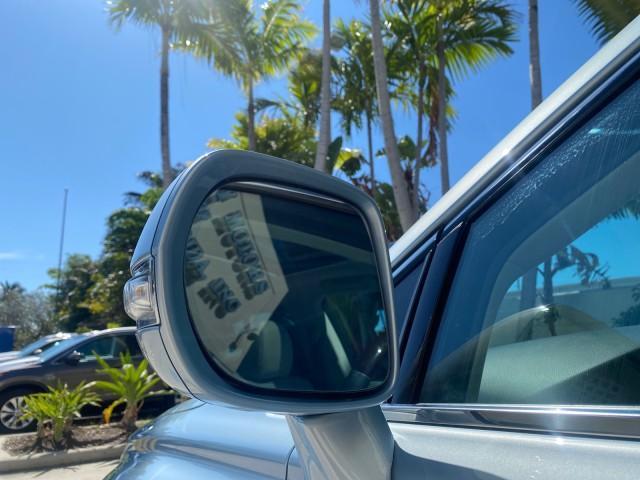 2011 Cerulean Blue Metallic /Light Gray Lexus RX 350 SUV LOW MILES 55,895 1 OWNER (2T2ZK1BAXBC) with an 3.5L DOHC SFI 24-Valve V6 Engine engine, Automatic transmission, located at 4701 North Dixie Hwy, Pompano Beach, FL, 33064, (954) 422-2889, 26.240938, -80.123474 - OUR WEBPAGE FLORIDACARS1.COM HAS OVER 100 PHOTOS AND FREE CARFAX LINK 2011 Lexus RX 350 1 OWNER 4 Door Wagon/Sport Utility 3.5L V6 F DOHC 24V Gasoline 25 MPG Front Wheel Drive Features A/C Seat(s) ABS Brakes Air Conditioning Alloy Wheels AM/FM Stereo Automatic Transmission Auxiliary Audio Input Blue - Photo#39