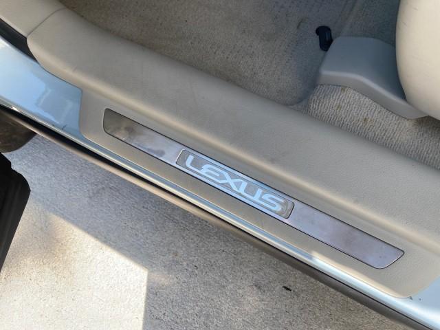 2011 Cerulean Blue Metallic /Light Gray Lexus RX 350 SUV LOW MILES 55,895 1 OWNER (2T2ZK1BAXBC) with an 3.5L DOHC SFI 24-Valve V6 Engine engine, Automatic transmission, located at 4701 North Dixie Hwy, Pompano Beach, FL, 33064, (954) 422-2889, 26.240938, -80.123474 - OUR WEBPAGE FLORIDACARS1.COM HAS OVER 100 PHOTOS AND FREE CARFAX LINK 2011 Lexus RX 350 1 OWNER 4 Door Wagon/Sport Utility 3.5L V6 F DOHC 24V Gasoline 25 MPG Front Wheel Drive Features A/C Seat(s) ABS Brakes Air Conditioning Alloy Wheels AM/FM Stereo Automatic Transmission Auxiliary Audio Input Blue - Photo#42