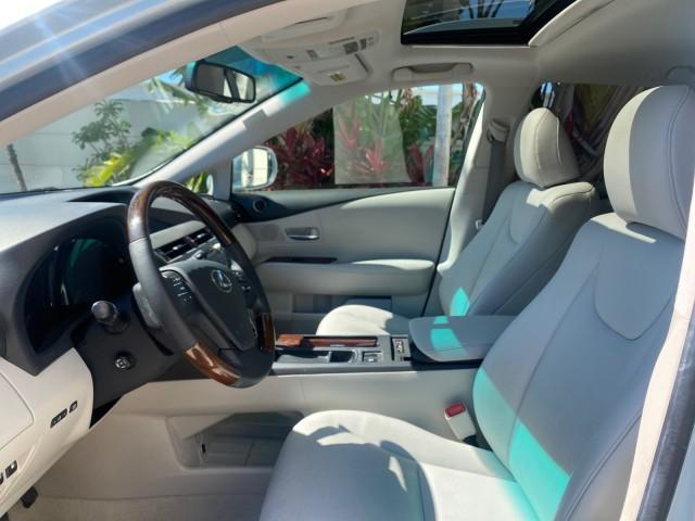 2011 Cerulean Blue Metallic /Light Gray Lexus RX 350 SUV LOW MILES 55,895 1 OWNER (2T2ZK1BAXBC) with an 3.5L DOHC SFI 24-Valve V6 Engine engine, Automatic transmission, located at 4701 North Dixie Hwy, Pompano Beach, FL, 33064, (954) 422-2889, 26.240938, -80.123474 - OUR WEBPAGE FLORIDACARS1.COM HAS OVER 100 PHOTOS AND FREE CARFAX LINK 2011 Lexus RX 350 1 OWNER 4 Door Wagon/Sport Utility 3.5L V6 F DOHC 24V Gasoline 25 MPG Front Wheel Drive Features A/C Seat(s) ABS Brakes Air Conditioning Alloy Wheels AM/FM Stereo Automatic Transmission Auxiliary Audio Input Blue - Photo#45