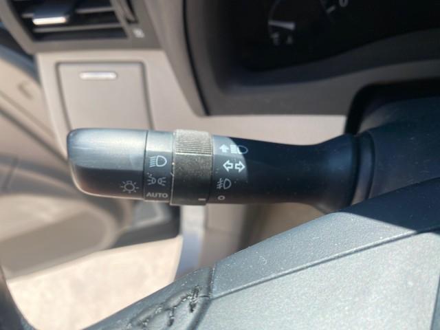 2011 Cerulean Blue Metallic /Light Gray Lexus RX 350 SUV LOW MILES 55,895 1 OWNER (2T2ZK1BAXBC) with an 3.5L DOHC SFI 24-Valve V6 Engine engine, Automatic transmission, located at 4701 North Dixie Hwy, Pompano Beach, FL, 33064, (954) 422-2889, 26.240938, -80.123474 - OUR WEBPAGE FLORIDACARS1.COM HAS OVER 100 PHOTOS AND FREE CARFAX LINK 2011 Lexus RX 350 1 OWNER 4 Door Wagon/Sport Utility 3.5L V6 F DOHC 24V Gasoline 25 MPG Front Wheel Drive Features A/C Seat(s) ABS Brakes Air Conditioning Alloy Wheels AM/FM Stereo Automatic Transmission Auxiliary Audio Input Blue - Photo#54