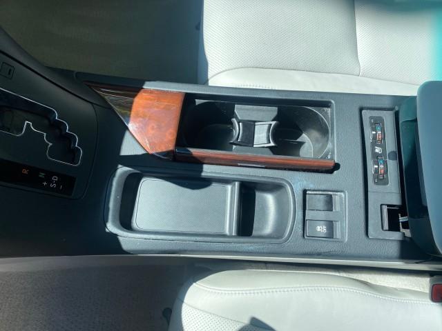 2011 Cerulean Blue Metallic /Light Gray Lexus RX 350 SUV LOW MILES 55,895 1 OWNER (2T2ZK1BAXBC) with an 3.5L DOHC SFI 24-Valve V6 Engine engine, Automatic transmission, located at 4701 North Dixie Hwy, Pompano Beach, FL, 33064, (954) 422-2889, 26.240938, -80.123474 - OUR WEBPAGE FLORIDACARS1.COM HAS OVER 100 PHOTOS AND FREE CARFAX LINK 2011 Lexus RX 350 1 OWNER 4 Door Wagon/Sport Utility 3.5L V6 F DOHC 24V Gasoline 25 MPG Front Wheel Drive Features A/C Seat(s) ABS Brakes Air Conditioning Alloy Wheels AM/FM Stereo Automatic Transmission Auxiliary Audio Input Blue - Photo#65