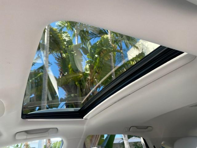 2011 Cerulean Blue Metallic /Light Gray Lexus RX 350 SUV LOW MILES 55,895 1 OWNER (2T2ZK1BAXBC) with an 3.5L DOHC SFI 24-Valve V6 Engine engine, Automatic transmission, located at 4701 North Dixie Hwy, Pompano Beach, FL, 33064, (954) 422-2889, 26.240938, -80.123474 - OUR WEBPAGE FLORIDACARS1.COM HAS OVER 100 PHOTOS AND FREE CARFAX LINK 2011 Lexus RX 350 1 OWNER 4 Door Wagon/Sport Utility 3.5L V6 F DOHC 24V Gasoline 25 MPG Front Wheel Drive Features A/C Seat(s) ABS Brakes Air Conditioning Alloy Wheels AM/FM Stereo Automatic Transmission Auxiliary Audio Input Blue - Photo#77
