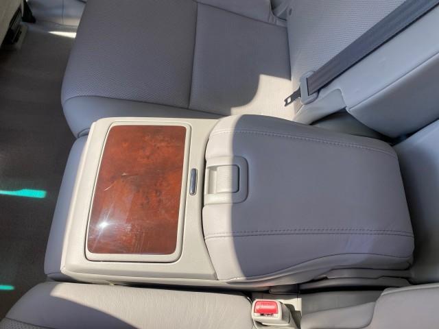 2011 Cerulean Blue Metallic /Light Gray Lexus RX 350 SUV LOW MILES 55,895 1 OWNER (2T2ZK1BAXBC) with an 3.5L DOHC SFI 24-Valve V6 Engine engine, Automatic transmission, located at 4701 North Dixie Hwy, Pompano Beach, FL, 33064, (954) 422-2889, 26.240938, -80.123474 - OUR WEBPAGE FLORIDACARS1.COM HAS OVER 100 PHOTOS AND FREE CARFAX LINK 2011 Lexus RX 350 1 OWNER 4 Door Wagon/Sport Utility 3.5L V6 F DOHC 24V Gasoline 25 MPG Front Wheel Drive Features A/C Seat(s) ABS Brakes Air Conditioning Alloy Wheels AM/FM Stereo Automatic Transmission Auxiliary Audio Input Blue - Photo#94