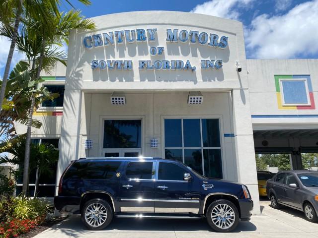 2007 Blue Chip /Cocoa/Very Light Cashmere Cadillac Escalade ESV SUNROOF AWD LOW MILES 47,118 (1GYFK66827R) with an 6.2L Vortec 1000 VVT V8 SFI Engine engine, Automatic transmission, located at 4701 North Dixie Hwy, Pompano Beach, FL, 33064, (954) 422-2889, 26.240938, -80.123474 - OUR WEBPAGE FLORIDACARS1.COM HAS OVER 100 PHOTOS AND FREE CARFAX LINK 2007 Cadillac Escalade ESV 4WD 4 Door Wagon/Sport Utility 6.2L V8 F Gasoline 19 MPG All Wheel Drive Features 20 Inch Plus Wheels 4WD/AWD A/C Seat(s) ABS Brakes Air Conditioning Alloy Wheels AM/FM Stereo Automatic Transmission Blue - Photo#0