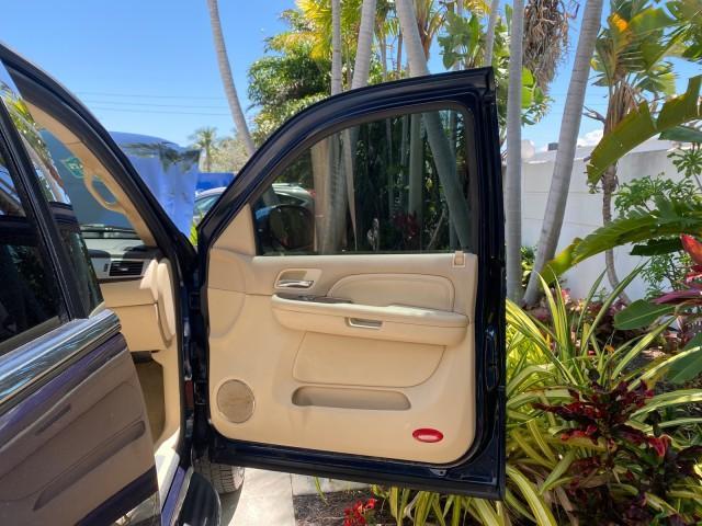 2007 Blue Chip /Cocoa/Very Light Cashmere Cadillac Escalade ESV SUNROOF AWD LOW MILES 47,118 (1GYFK66827R) with an 6.2L Vortec 1000 VVT V8 SFI Engine engine, Automatic transmission, located at 4701 North Dixie Hwy, Pompano Beach, FL, 33064, (954) 422-2889, 26.240938, -80.123474 - OUR WEBPAGE FLORIDACARS1.COM HAS OVER 100 PHOTOS AND FREE CARFAX LINK 2007 Cadillac Escalade ESV 4WD 4 Door Wagon/Sport Utility 6.2L V8 F Gasoline 19 MPG All Wheel Drive Features 20 Inch Plus Wheels 4WD/AWD A/C Seat(s) ABS Brakes Air Conditioning Alloy Wheels AM/FM Stereo Automatic Transmission Blue - Photo#11