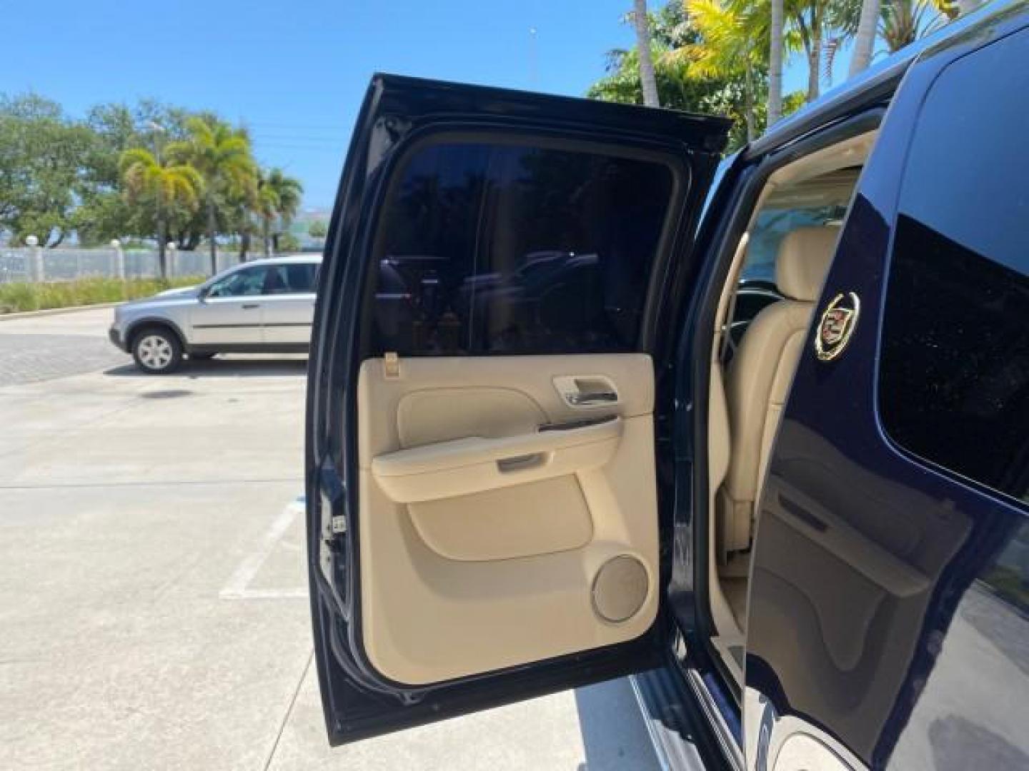 2007 Blue Chip /Cocoa/Very Light Cashmere Cadillac Escalade ESV SUNROOF AWD LOW MILES 47,118 (1GYFK66827R) with an 6.2L Vortec 1000 VVT V8 SFI Engine engine, Automatic transmission, located at 4701 North Dixie Hwy, Pompano Beach, FL, 33064, (954) 422-2889, 26.240938, -80.123474 - OUR WEBPAGE FLORIDACARS1.COM HAS OVER 100 PHOTOS AND FREE CARFAX LINK 2007 Cadillac Escalade ESV 4WD 4 Door Wagon/Sport Utility 6.2L V8 F Gasoline 19 MPG All Wheel Drive Features 20 Inch Plus Wheels 4WD/AWD A/C Seat(s) ABS Brakes Air Conditioning Alloy Wheels AM/FM Stereo Automatic Transmission Blue - Photo#13
