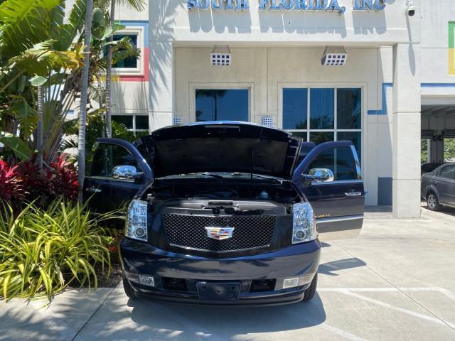2007 Blue Chip /Cocoa/Very Light Cashmere Cadillac Escalade ESV SUNROOF AWD LOW MILES 47,118 (1GYFK66827R) with an 6.2L Vortec 1000 VVT V8 SFI Engine engine, Automatic transmission, located at 4701 North Dixie Hwy, Pompano Beach, FL, 33064, (954) 422-2889, 26.240938, -80.123474 - OUR WEBPAGE FLORIDACARS1.COM HAS OVER 100 PHOTOS AND FREE CARFAX LINK 2007 Cadillac Escalade ESV 4WD 4 Door Wagon/Sport Utility 6.2L V8 F Gasoline 19 MPG All Wheel Drive Features 20 Inch Plus Wheels 4WD/AWD A/C Seat(s) ABS Brakes Air Conditioning Alloy Wheels AM/FM Stereo Automatic Transmission Blue - Photo#16