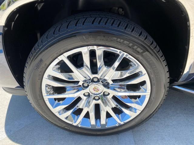 2007 Blue Chip /Cocoa/Very Light Cashmere Cadillac Escalade ESV SUNROOF AWD LOW MILES 47,118 (1GYFK66827R) with an 6.2L Vortec 1000 VVT V8 SFI Engine engine, Automatic transmission, located at 4701 North Dixie Hwy, Pompano Beach, FL, 33064, (954) 422-2889, 26.240938, -80.123474 - OUR WEBPAGE FLORIDACARS1.COM HAS OVER 100 PHOTOS AND FREE CARFAX LINK 2007 Cadillac Escalade ESV 4WD 4 Door Wagon/Sport Utility 6.2L V8 F Gasoline 19 MPG All Wheel Drive Features 20 Inch Plus Wheels 4WD/AWD A/C Seat(s) ABS Brakes Air Conditioning Alloy Wheels AM/FM Stereo Automatic Transmission Blue - Photo#19