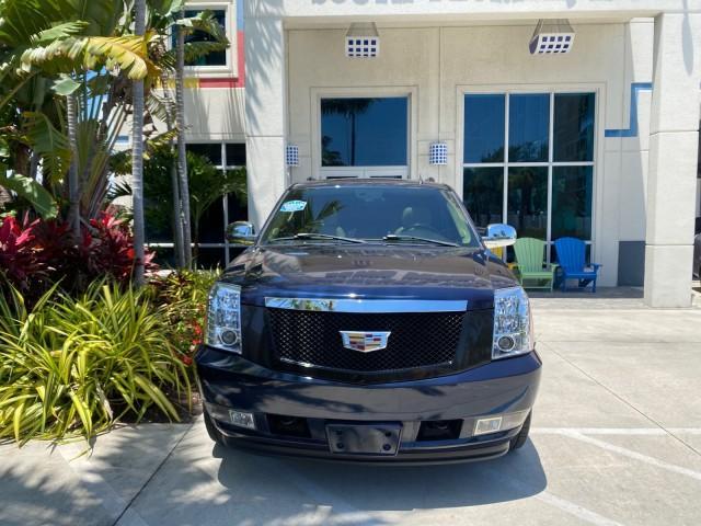 2007 Blue Chip /Cocoa/Very Light Cashmere Cadillac Escalade ESV SUNROOF AWD LOW MILES 47,118 (1GYFK66827R) with an 6.2L Vortec 1000 VVT V8 SFI Engine engine, Automatic transmission, located at 4701 North Dixie Hwy, Pompano Beach, FL, 33064, (954) 422-2889, 26.240938, -80.123474 - OUR WEBPAGE FLORIDACARS1.COM HAS OVER 100 PHOTOS AND FREE CARFAX LINK 2007 Cadillac Escalade ESV 4WD 4 Door Wagon/Sport Utility 6.2L V8 F Gasoline 19 MPG All Wheel Drive Features 20 Inch Plus Wheels 4WD/AWD A/C Seat(s) ABS Brakes Air Conditioning Alloy Wheels AM/FM Stereo Automatic Transmission Blue - Photo#26