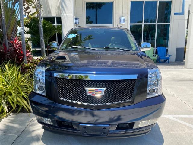2007 Blue Chip /Cocoa/Very Light Cashmere Cadillac Escalade ESV SUNROOF AWD LOW MILES 47,118 (1GYFK66827R) with an 6.2L Vortec 1000 VVT V8 SFI Engine engine, Automatic transmission, located at 4701 North Dixie Hwy, Pompano Beach, FL, 33064, (954) 422-2889, 26.240938, -80.123474 - OUR WEBPAGE FLORIDACARS1.COM HAS OVER 100 PHOTOS AND FREE CARFAX LINK 2007 Cadillac Escalade ESV 4WD 4 Door Wagon/Sport Utility 6.2L V8 F Gasoline 19 MPG All Wheel Drive Features 20 Inch Plus Wheels 4WD/AWD A/C Seat(s) ABS Brakes Air Conditioning Alloy Wheels AM/FM Stereo Automatic Transmission Blue - Photo#27