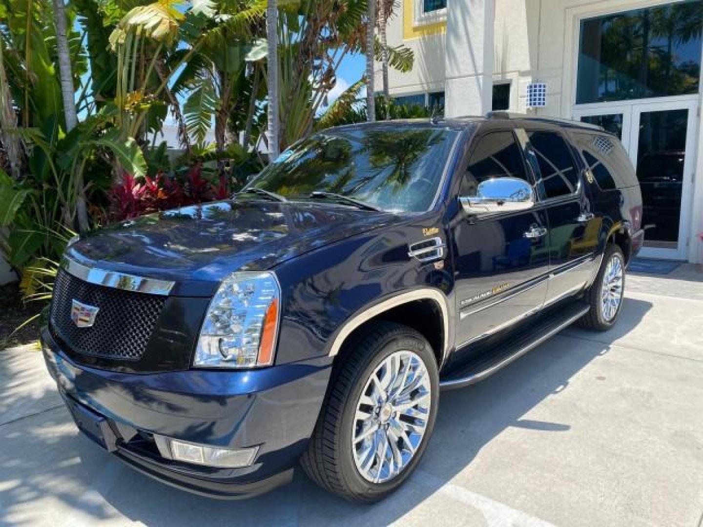 2007 Blue Chip /Cocoa/Very Light Cashmere Cadillac Escalade ESV SUNROOF AWD LOW MILES 47,118 (1GYFK66827R) with an 6.2L Vortec 1000 VVT V8 SFI Engine engine, Automatic transmission, located at 4701 North Dixie Hwy, Pompano Beach, FL, 33064, (954) 422-2889, 26.240938, -80.123474 - OUR WEBPAGE FLORIDACARS1.COM HAS OVER 100 PHOTOS AND FREE CARFAX LINK 2007 Cadillac Escalade ESV 4WD 4 Door Wagon/Sport Utility 6.2L V8 F Gasoline 19 MPG All Wheel Drive Features 20 Inch Plus Wheels 4WD/AWD A/C Seat(s) ABS Brakes Air Conditioning Alloy Wheels AM/FM Stereo Automatic Transmission Blue - Photo#29