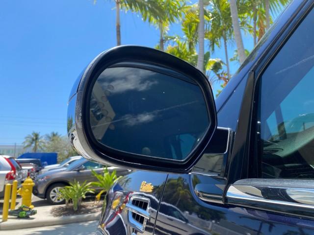 2007 Blue Chip /Cocoa/Very Light Cashmere Cadillac Escalade ESV SUNROOF AWD LOW MILES 47,118 (1GYFK66827R) with an 6.2L Vortec 1000 VVT V8 SFI Engine engine, Automatic transmission, located at 4701 North Dixie Hwy, Pompano Beach, FL, 33064, (954) 422-2889, 26.240938, -80.123474 - OUR WEBPAGE FLORIDACARS1.COM HAS OVER 100 PHOTOS AND FREE CARFAX LINK 2007 Cadillac Escalade ESV 4WD 4 Door Wagon/Sport Utility 6.2L V8 F Gasoline 19 MPG All Wheel Drive Features 20 Inch Plus Wheels 4WD/AWD A/C Seat(s) ABS Brakes Air Conditioning Alloy Wheels AM/FM Stereo Automatic Transmission Blue - Photo#39