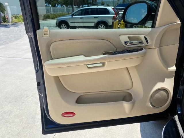 2007 Blue Chip /Cocoa/Very Light Cashmere Cadillac Escalade ESV SUNROOF AWD LOW MILES 47,118 (1GYFK66827R) with an 6.2L Vortec 1000 VVT V8 SFI Engine engine, Automatic transmission, located at 4701 North Dixie Hwy, Pompano Beach, FL, 33064, (954) 422-2889, 26.240938, -80.123474 - OUR WEBPAGE FLORIDACARS1.COM HAS OVER 100 PHOTOS AND FREE CARFAX LINK 2007 Cadillac Escalade ESV 4WD 4 Door Wagon/Sport Utility 6.2L V8 F Gasoline 19 MPG All Wheel Drive Features 20 Inch Plus Wheels 4WD/AWD A/C Seat(s) ABS Brakes Air Conditioning Alloy Wheels AM/FM Stereo Automatic Transmission Blue - Photo#43