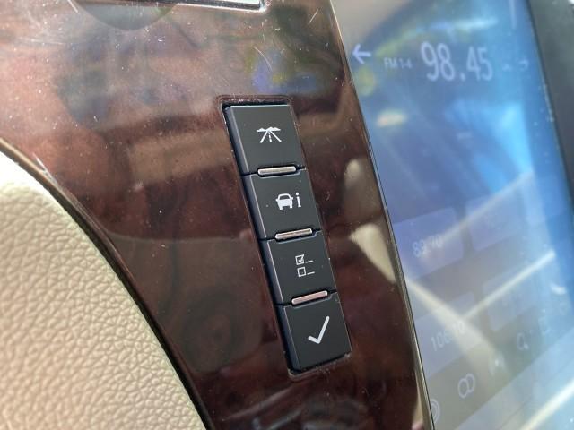 2007 Blue Chip /Cocoa/Very Light Cashmere Cadillac Escalade ESV SUNROOF AWD LOW MILES 47,118 (1GYFK66827R) with an 6.2L Vortec 1000 VVT V8 SFI Engine engine, Automatic transmission, located at 4701 North Dixie Hwy, Pompano Beach, FL, 33064, (954) 422-2889, 26.240938, -80.123474 - OUR WEBPAGE FLORIDACARS1.COM HAS OVER 100 PHOTOS AND FREE CARFAX LINK 2007 Cadillac Escalade ESV 4WD 4 Door Wagon/Sport Utility 6.2L V8 F Gasoline 19 MPG All Wheel Drive Features 20 Inch Plus Wheels 4WD/AWD A/C Seat(s) ABS Brakes Air Conditioning Alloy Wheels AM/FM Stereo Automatic Transmission Blue - Photo#60