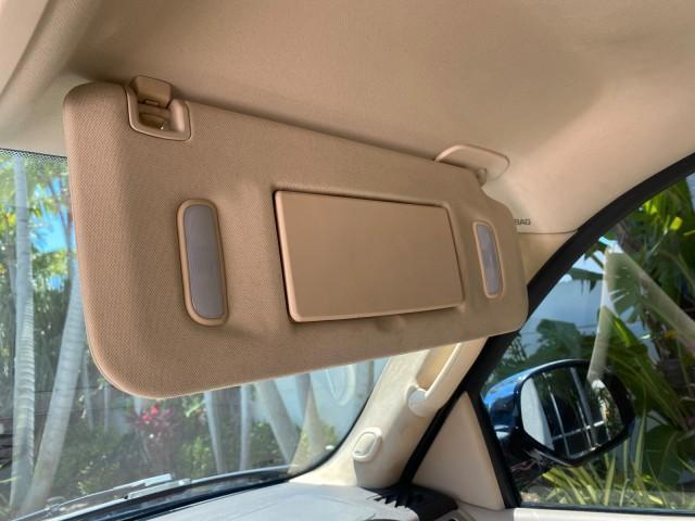 2007 Blue Chip /Cocoa/Very Light Cashmere Cadillac Escalade ESV SUNROOF AWD LOW MILES 47,118 (1GYFK66827R) with an 6.2L Vortec 1000 VVT V8 SFI Engine engine, Automatic transmission, located at 4701 North Dixie Hwy, Pompano Beach, FL, 33064, (954) 422-2889, 26.240938, -80.123474 - OUR WEBPAGE FLORIDACARS1.COM HAS OVER 100 PHOTOS AND FREE CARFAX LINK 2007 Cadillac Escalade ESV 4WD 4 Door Wagon/Sport Utility 6.2L V8 F Gasoline 19 MPG All Wheel Drive Features 20 Inch Plus Wheels 4WD/AWD A/C Seat(s) ABS Brakes Air Conditioning Alloy Wheels AM/FM Stereo Automatic Transmission Blue - Photo#71