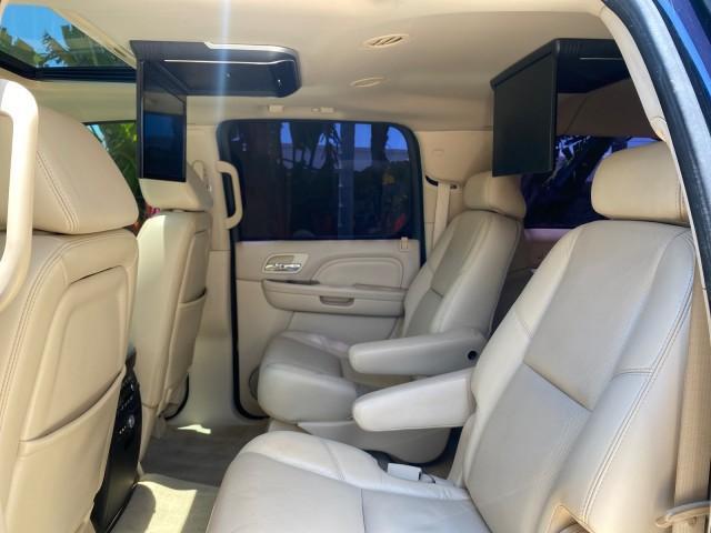 2007 Blue Chip /Cocoa/Very Light Cashmere Cadillac Escalade ESV SUNROOF AWD LOW MILES 47,118 (1GYFK66827R) with an 6.2L Vortec 1000 VVT V8 SFI Engine engine, Automatic transmission, located at 4701 North Dixie Hwy, Pompano Beach, FL, 33064, (954) 422-2889, 26.240938, -80.123474 - OUR WEBPAGE FLORIDACARS1.COM HAS OVER 100 PHOTOS AND FREE CARFAX LINK 2007 Cadillac Escalade ESV 4WD 4 Door Wagon/Sport Utility 6.2L V8 F Gasoline 19 MPG All Wheel Drive Features 20 Inch Plus Wheels 4WD/AWD A/C Seat(s) ABS Brakes Air Conditioning Alloy Wheels AM/FM Stereo Automatic Transmission Blue - Photo#78
