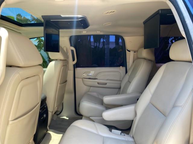 2007 Blue Chip /Cocoa/Very Light Cashmere Cadillac Escalade ESV SUNROOF AWD LOW MILES 47,118 (1GYFK66827R) with an 6.2L Vortec 1000 VVT V8 SFI Engine engine, Automatic transmission, located at 4701 North Dixie Hwy, Pompano Beach, FL, 33064, (954) 422-2889, 26.240938, -80.123474 - OUR WEBPAGE FLORIDACARS1.COM HAS OVER 100 PHOTOS AND FREE CARFAX LINK 2007 Cadillac Escalade ESV 4WD 4 Door Wagon/Sport Utility 6.2L V8 F Gasoline 19 MPG All Wheel Drive Features 20 Inch Plus Wheels 4WD/AWD A/C Seat(s) ABS Brakes Air Conditioning Alloy Wheels AM/FM Stereo Automatic Transmission Blue - Photo#79