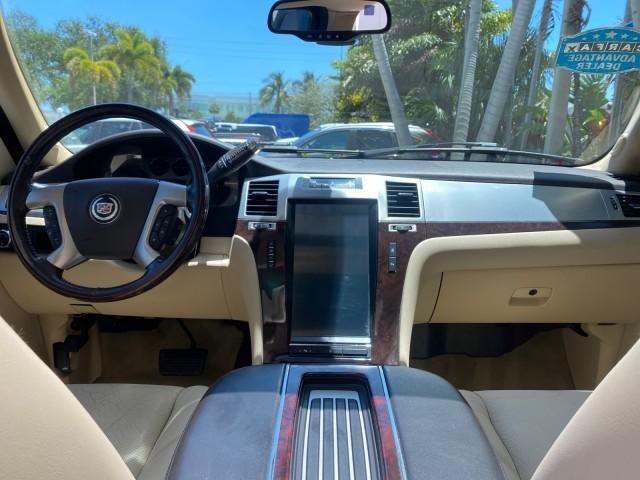 2007 Blue Chip /Cocoa/Very Light Cashmere Cadillac Escalade ESV SUNROOF AWD LOW MILES 47,118 (1GYFK66827R) with an 6.2L Vortec 1000 VVT V8 SFI Engine engine, Automatic transmission, located at 4701 North Dixie Hwy, Pompano Beach, FL, 33064, (954) 422-2889, 26.240938, -80.123474 - OUR WEBPAGE FLORIDACARS1.COM HAS OVER 100 PHOTOS AND FREE CARFAX LINK 2007 Cadillac Escalade ESV 4WD 4 Door Wagon/Sport Utility 6.2L V8 F Gasoline 19 MPG All Wheel Drive Features 20 Inch Plus Wheels 4WD/AWD A/C Seat(s) ABS Brakes Air Conditioning Alloy Wheels AM/FM Stereo Automatic Transmission Blue - Photo#85