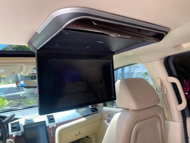 2007 Blue Chip /Cocoa/Very Light Cashmere Cadillac Escalade ESV SUNROOF AWD LOW MILES 47,118 (1GYFK66827R) with an 6.2L Vortec 1000 VVT V8 SFI Engine engine, Automatic transmission, located at 4701 North Dixie Hwy, Pompano Beach, FL, 33064, (954) 422-2889, 26.240938, -80.123474 - OUR WEBPAGE FLORIDACARS1.COM HAS OVER 100 PHOTOS AND FREE CARFAX LINK 2007 Cadillac Escalade ESV 4WD 4 Door Wagon/Sport Utility 6.2L V8 F Gasoline 19 MPG All Wheel Drive Features 20 Inch Plus Wheels 4WD/AWD A/C Seat(s) ABS Brakes Air Conditioning Alloy Wheels AM/FM Stereo Automatic Transmission Blue - Photo#86